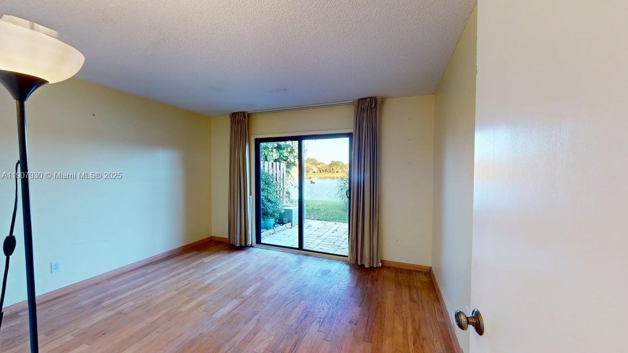 4222 SW 87th Ter Davie, FL 33328