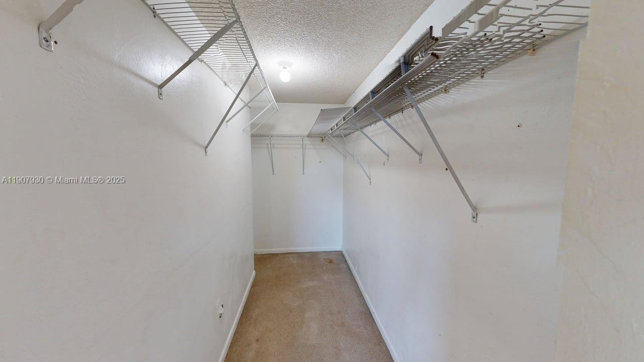 4222 SW 87th Ter Davie, FL 33328