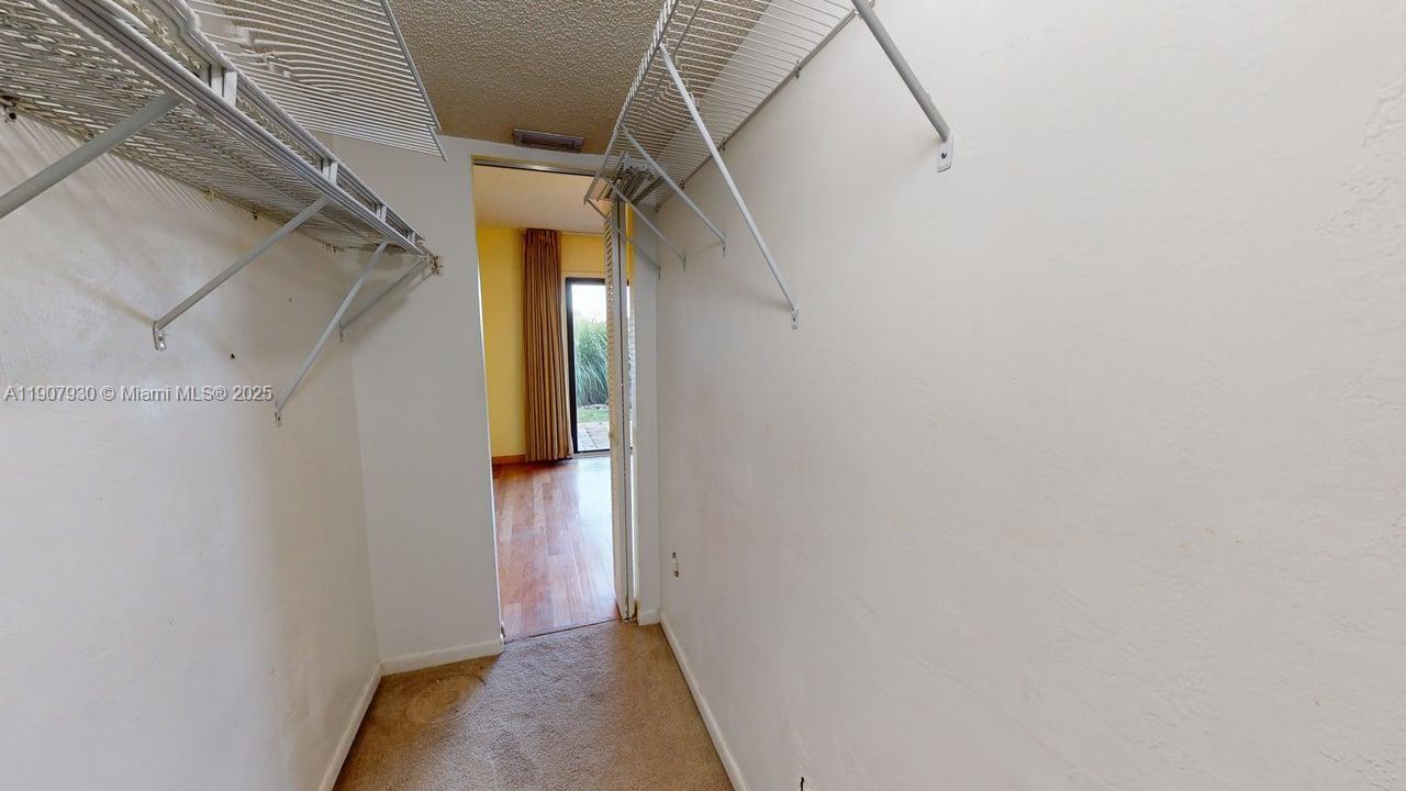 4222 SW 87th Ter Davie, FL 33328