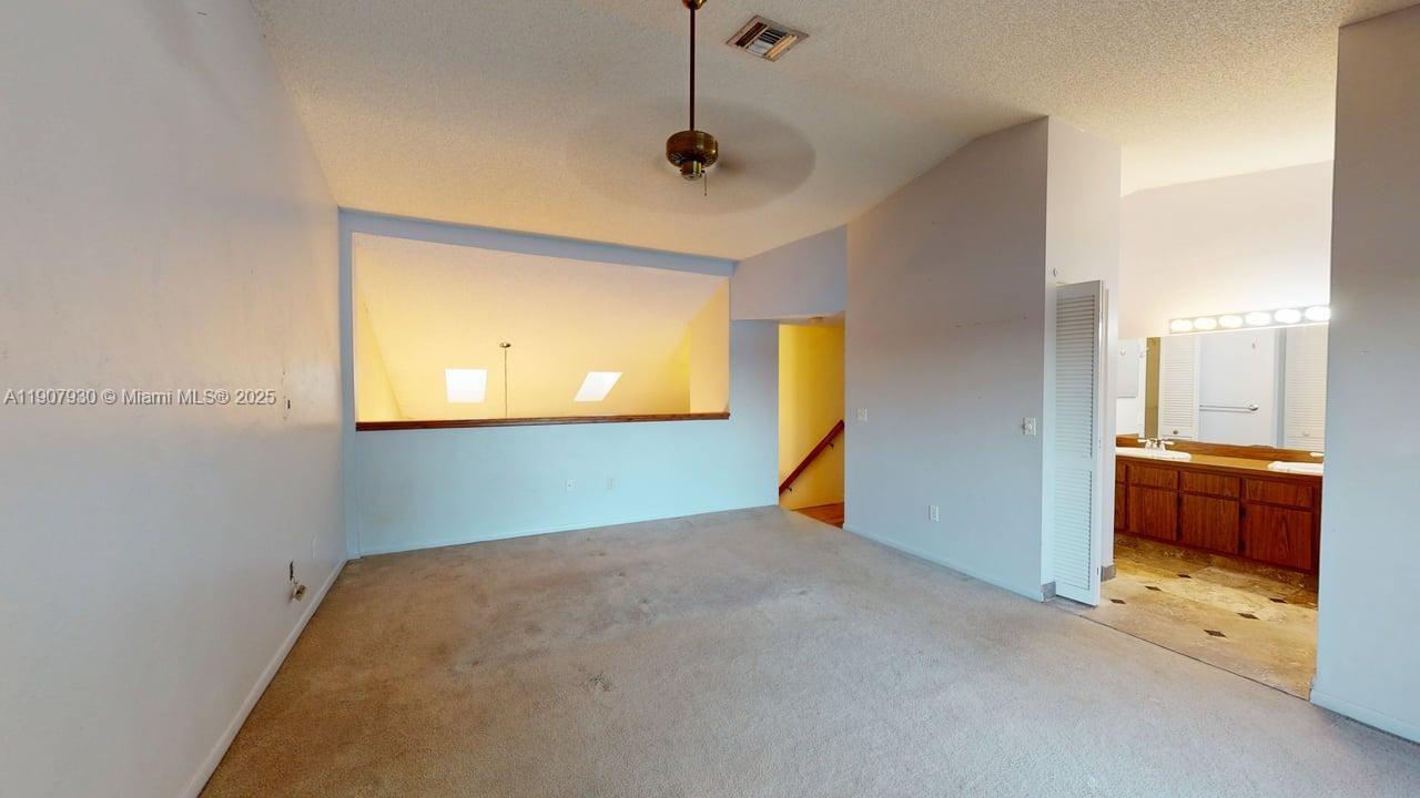 4222 SW 87th Ter Davie, FL 33328