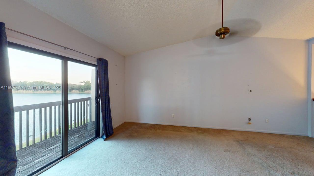 4222 SW 87th Ter Davie, FL 33328