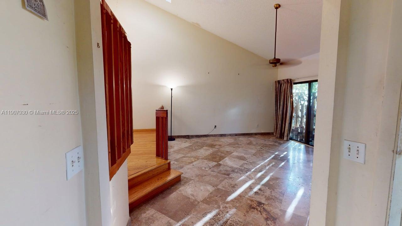 4222 SW 87th Ter Davie, FL 33328