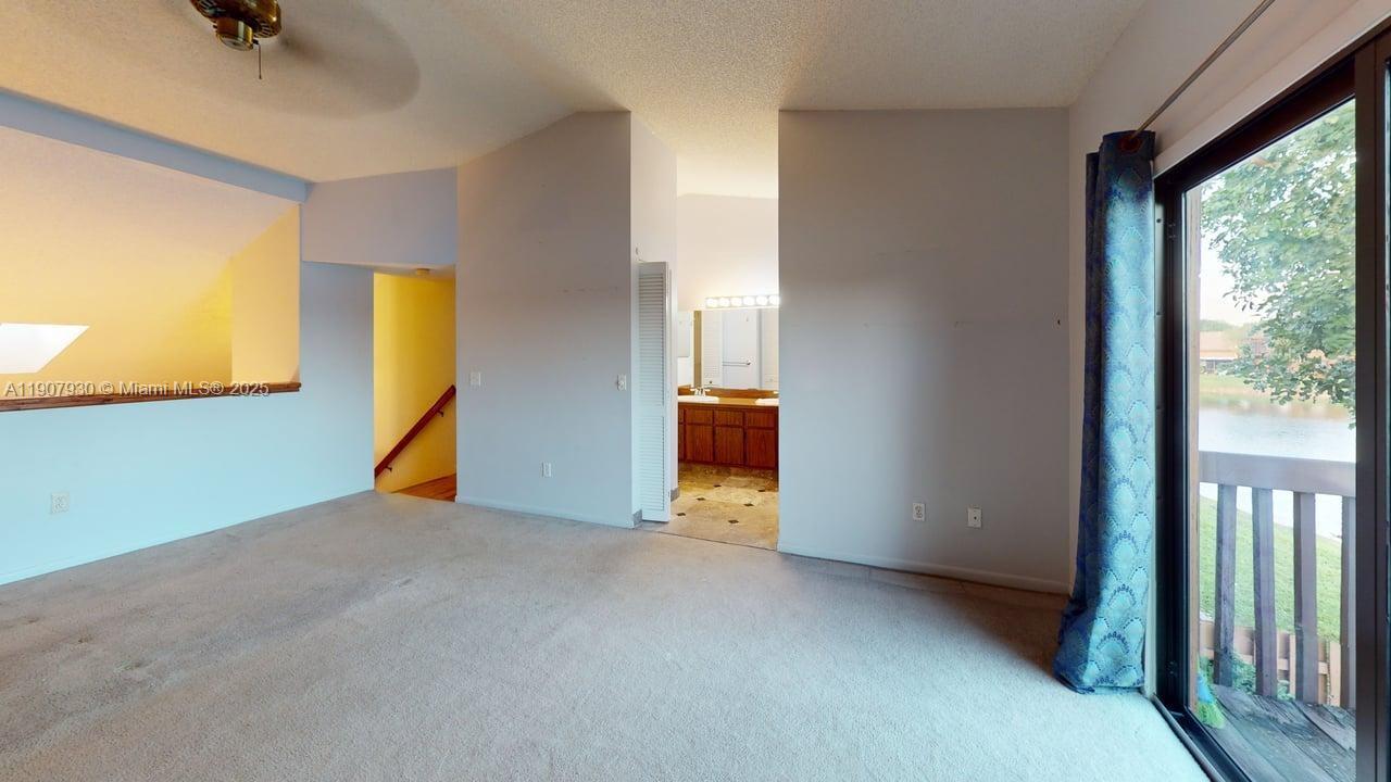 4222 SW 87th Ter Davie, FL 33328