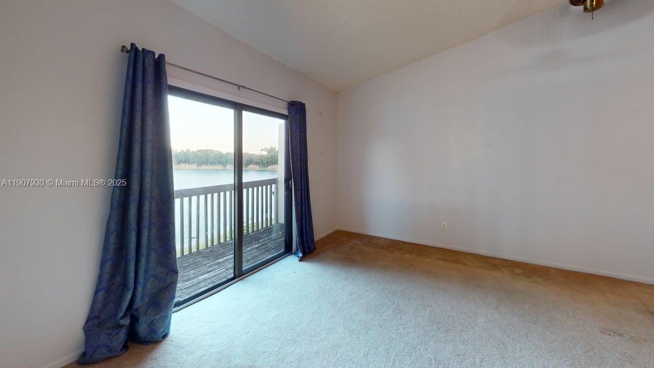 4222 SW 87th Ter Davie, FL 33328