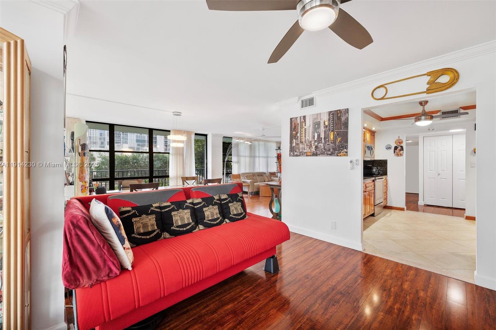 1000 Parkview Dr #220 Hallandale Beach, FL 33009