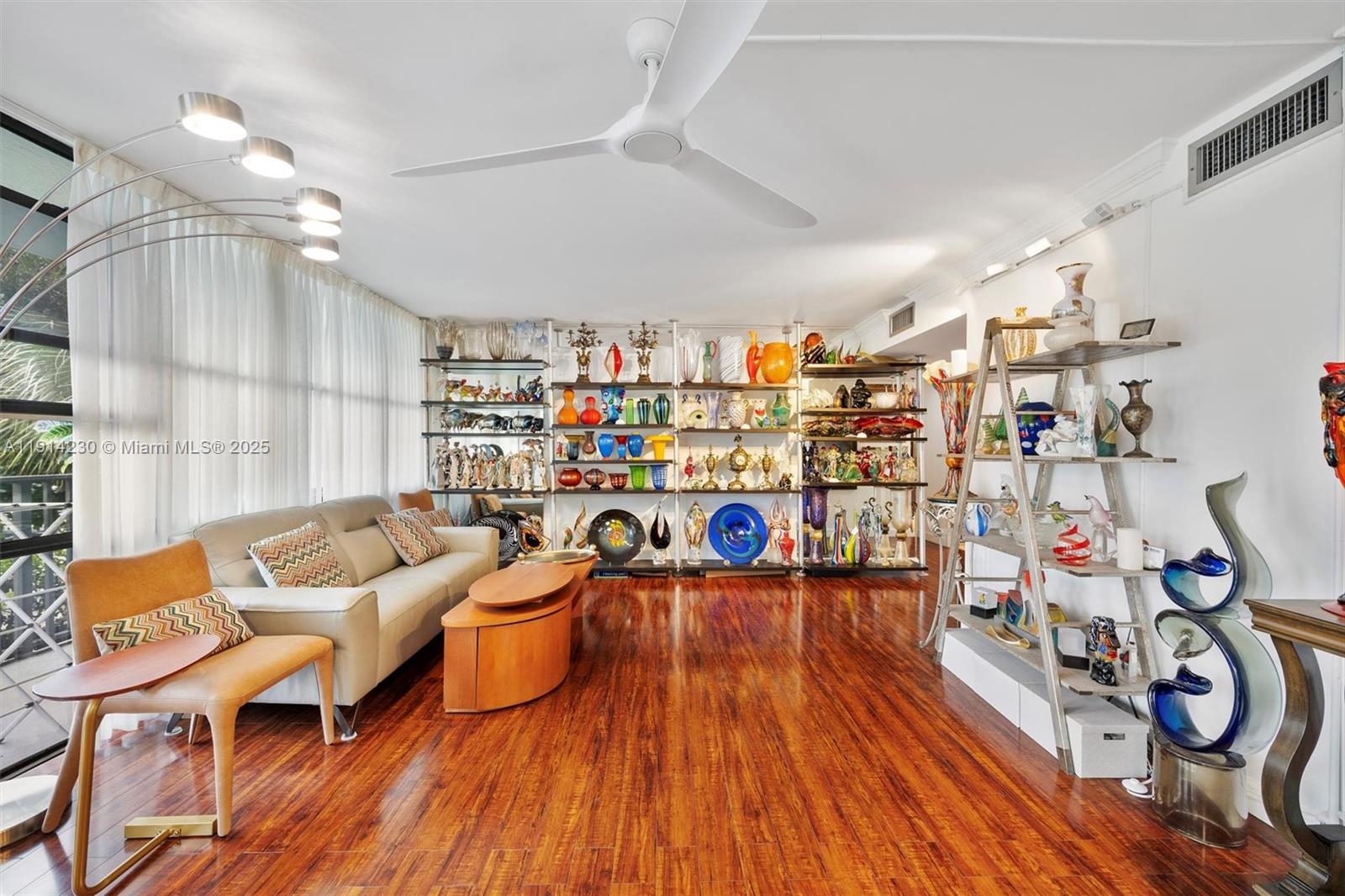 1000 Parkview Dr #220 Hallandale Beach, FL 33009