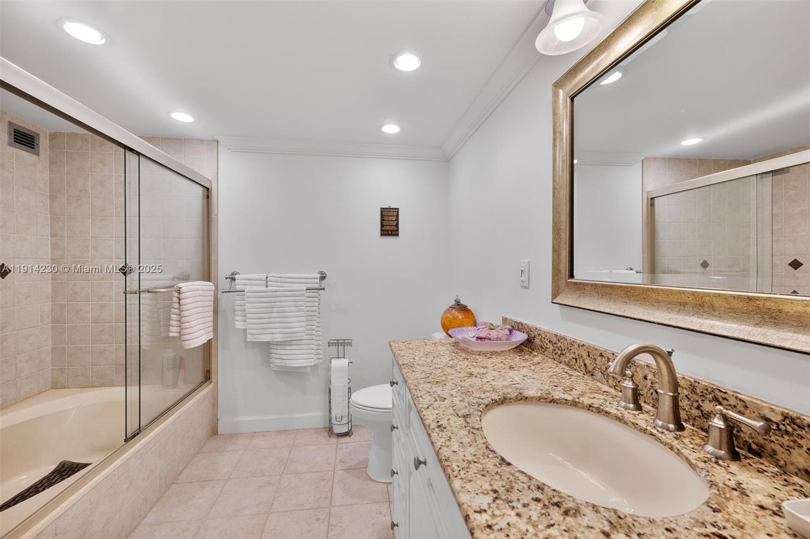 1000 Parkview Dr #220 Hallandale Beach, FL 33009