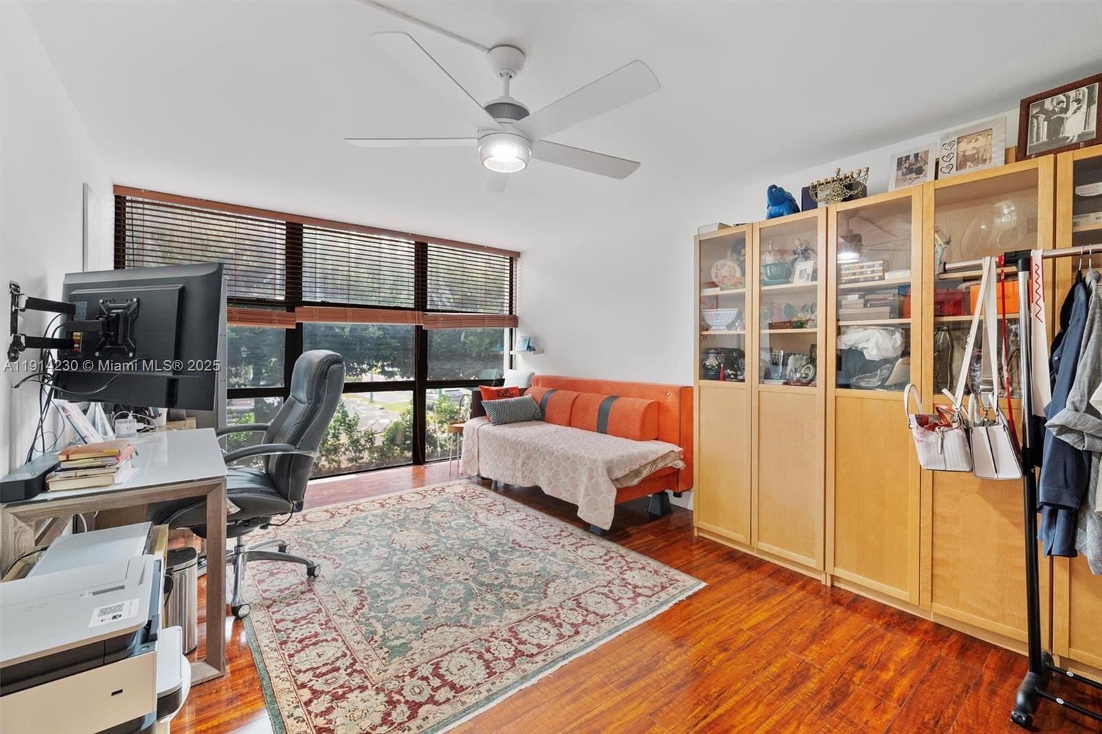 1000 Parkview Dr #220 Hallandale Beach, FL 33009