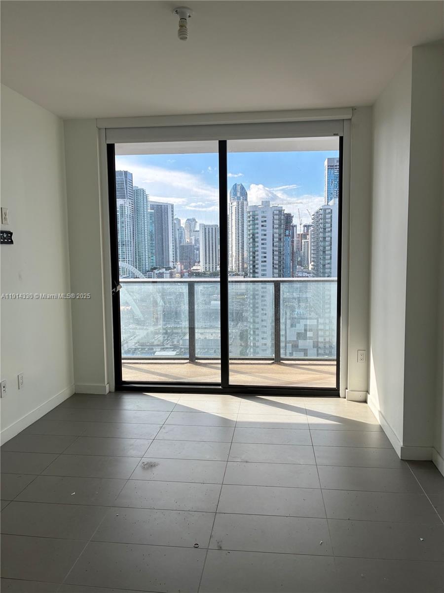 image Canvas Condo13