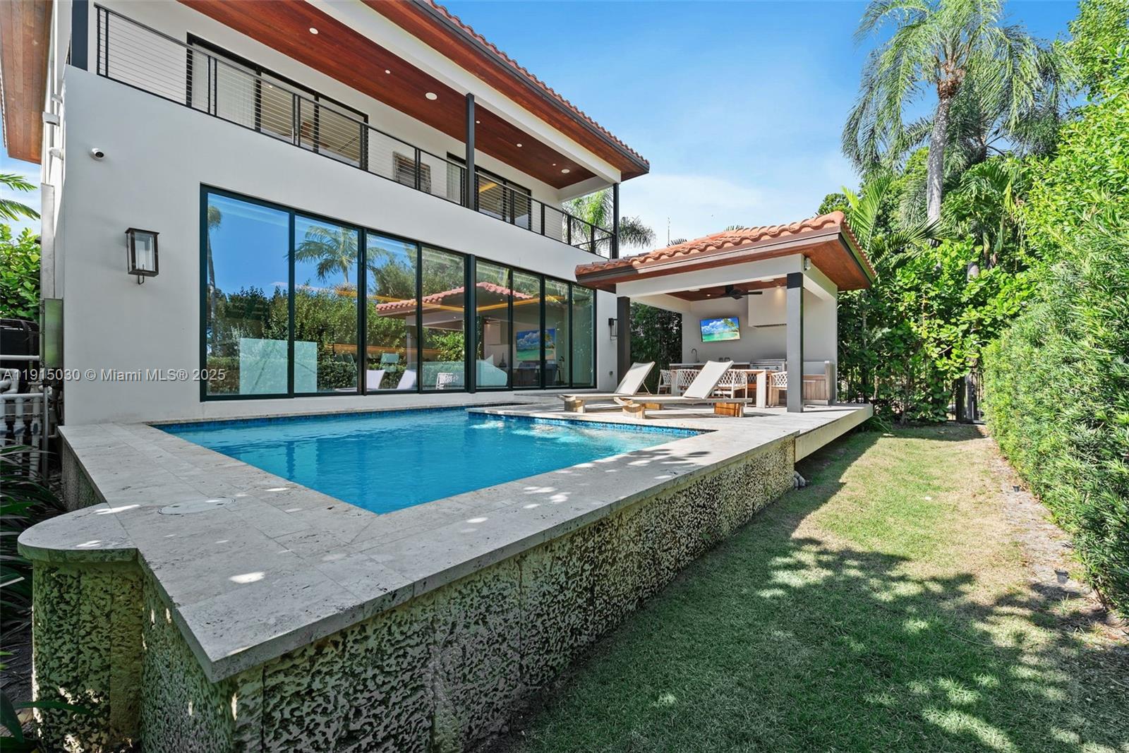 Undisclosed Address Miami Beach, FL 33140