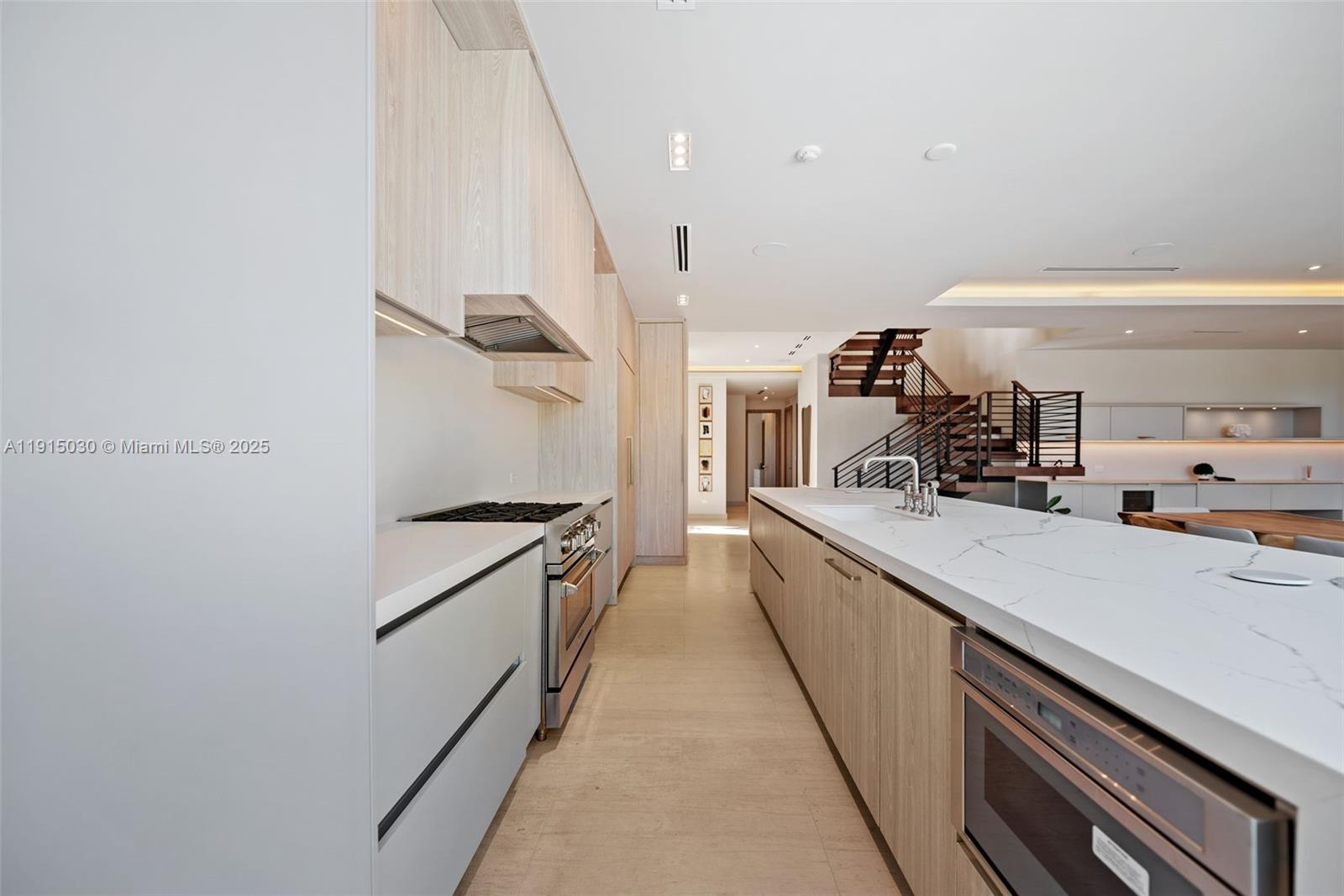 Undisclosed Address Miami Beach, FL 33140