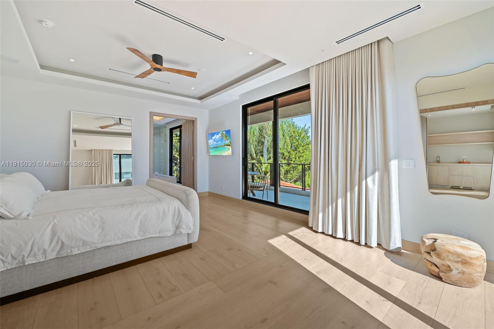 Undisclosed Address Miami Beach, FL 33140