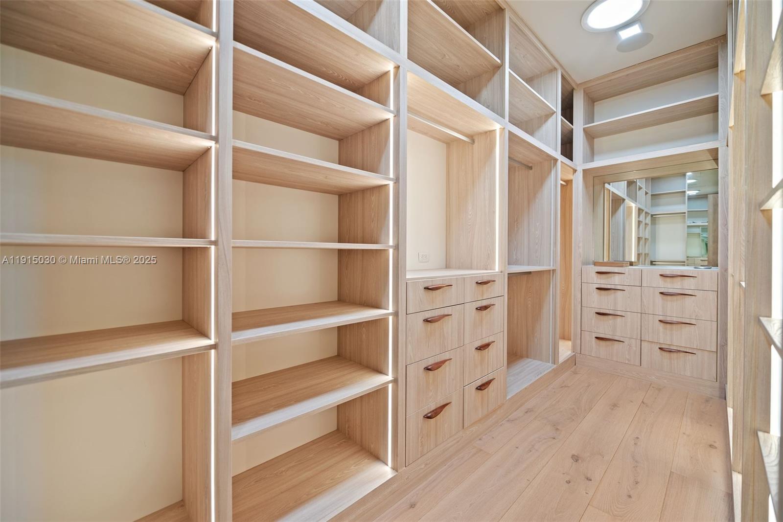 Undisclosed Address Miami Beach, FL 33140