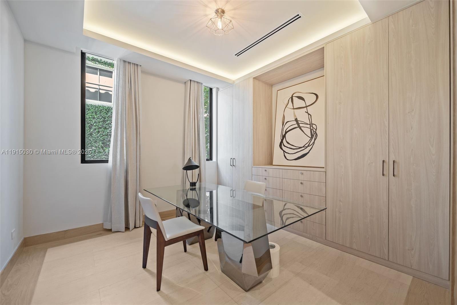 Undisclosed Address Miami Beach, FL 33140