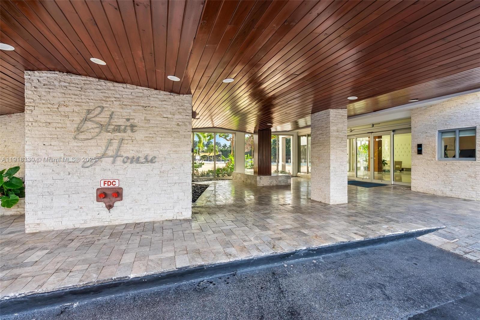 9102 W Bay Hbr Dr #2-DW Bay Harbor Islands, FL 33154