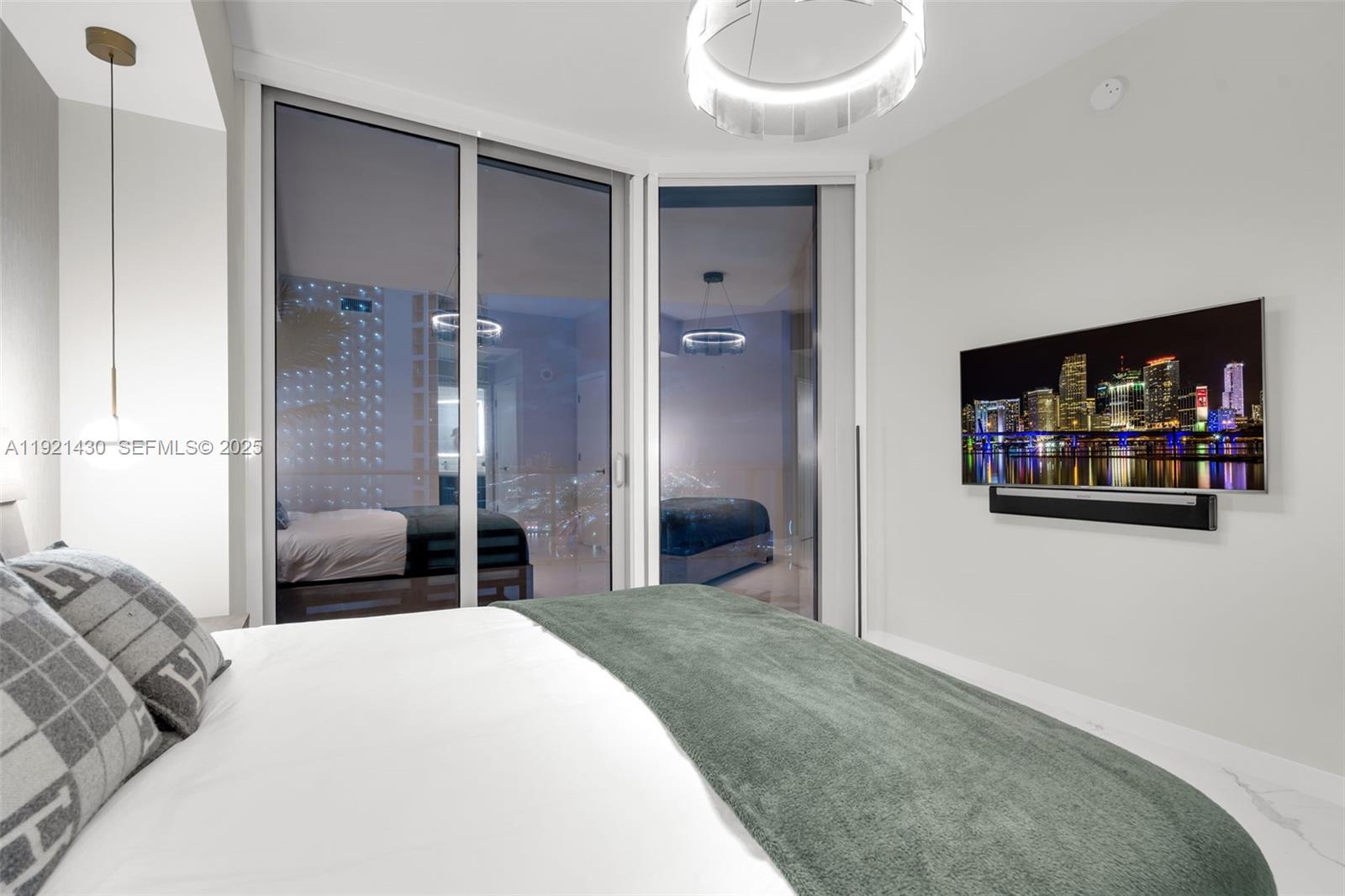 851 NE 1st Ave #4009 Miami, FL 33132