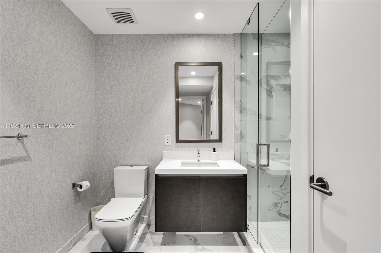 851 NE 1st Ave #4009 Miami, FL 33132