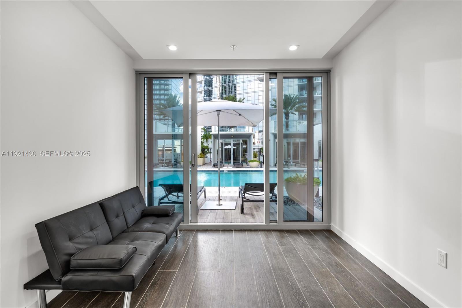 851 NE 1st Ave #4009 Miami, FL 33132