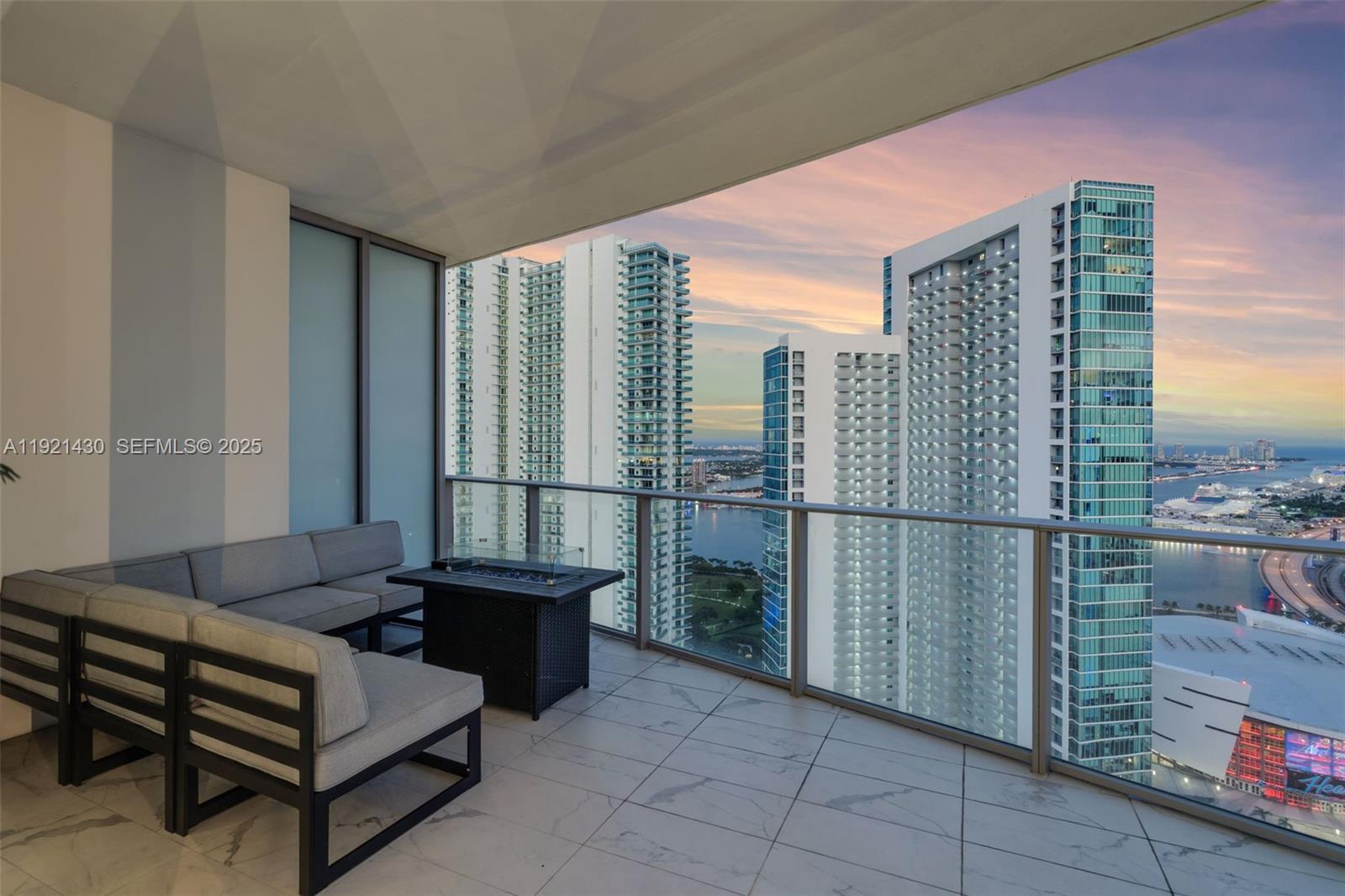851 NE 1st Ave #4009 Miami, FL 33132