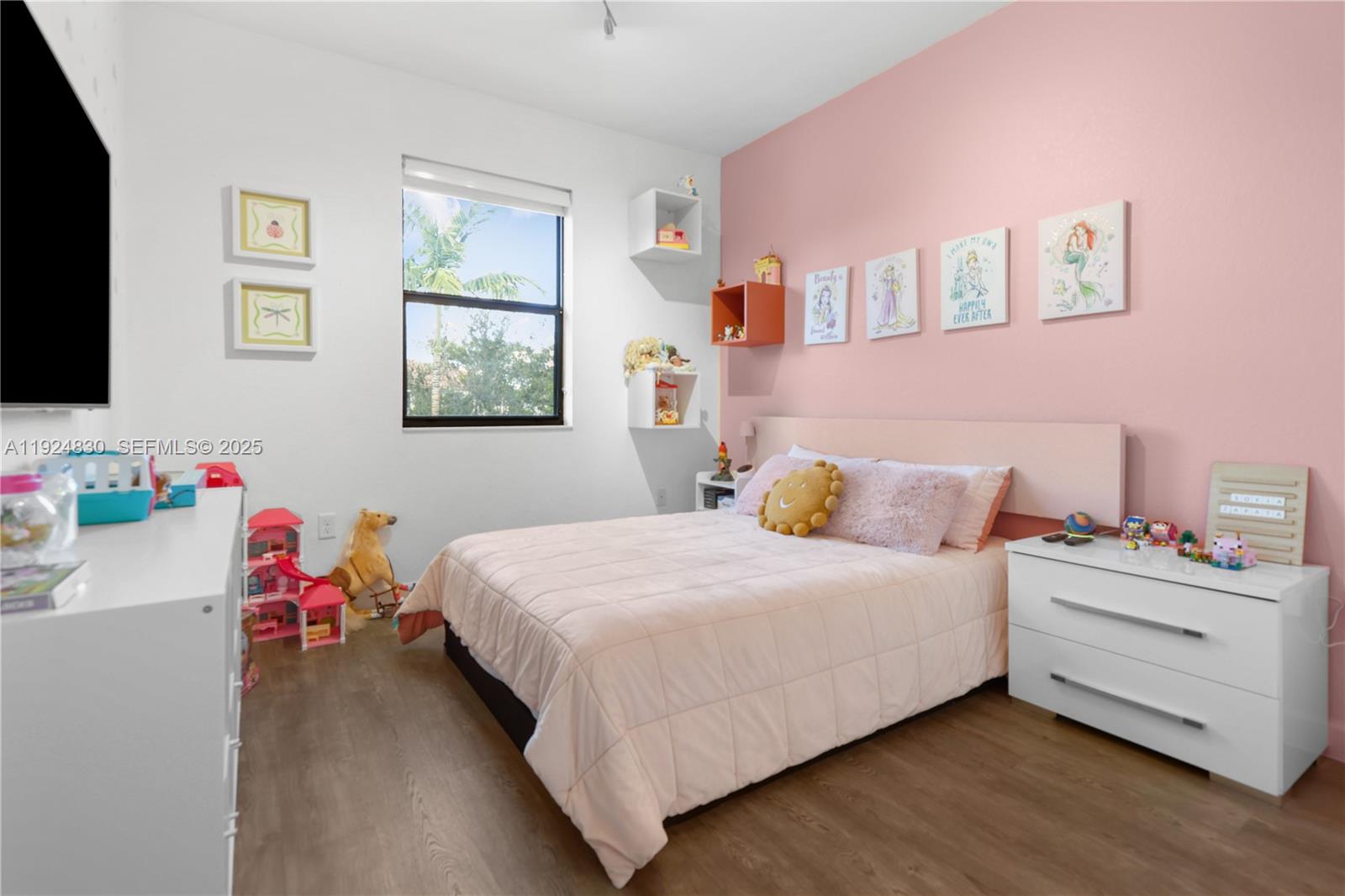 3337 W 91st Ter Hialeah, FL 33018