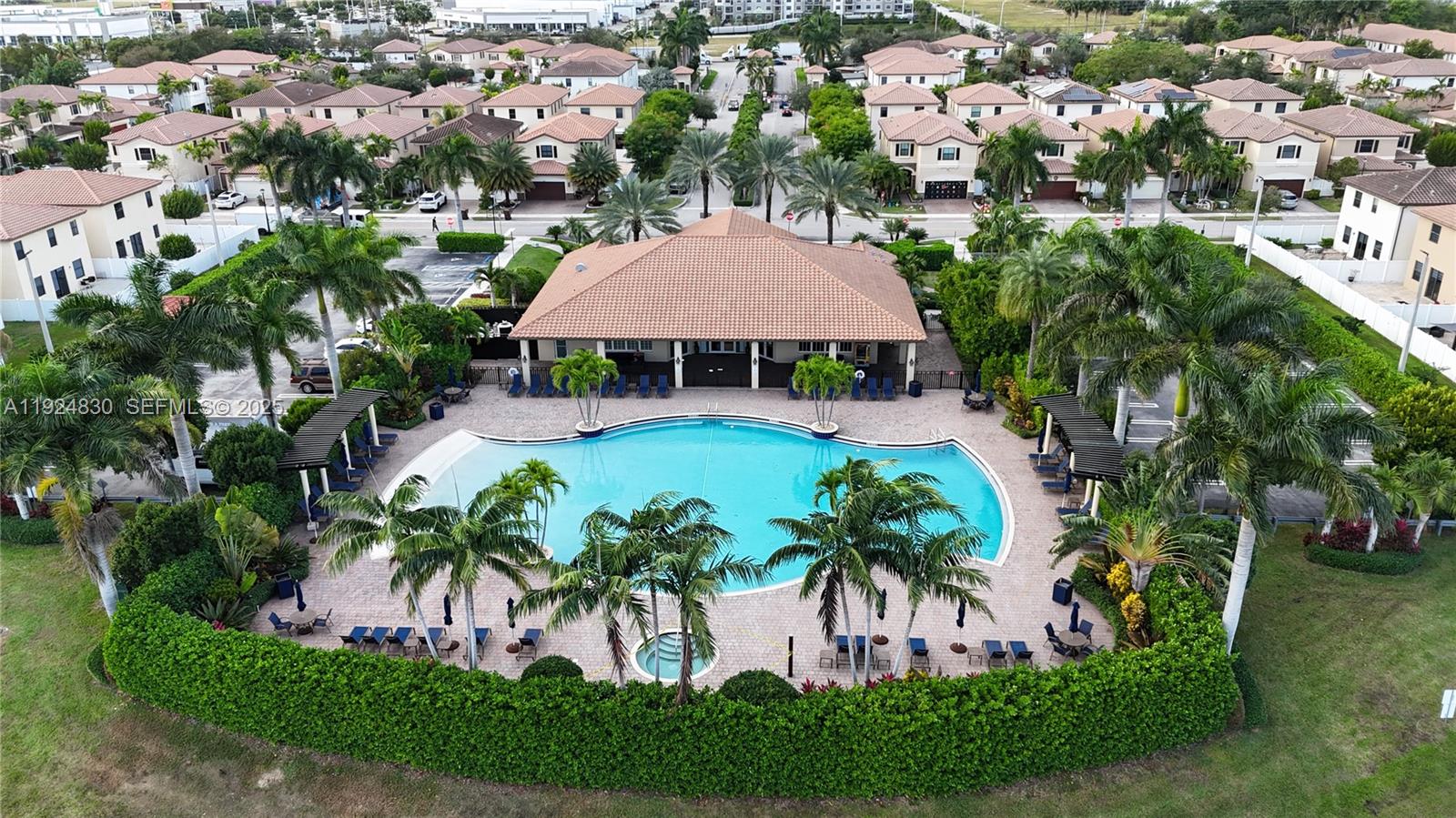 3337 W 91st Ter Hialeah, FL 33018