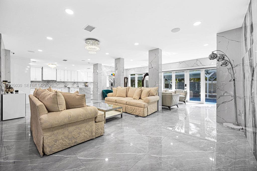 7830 SW 120th St Pinecrest, FL 33156