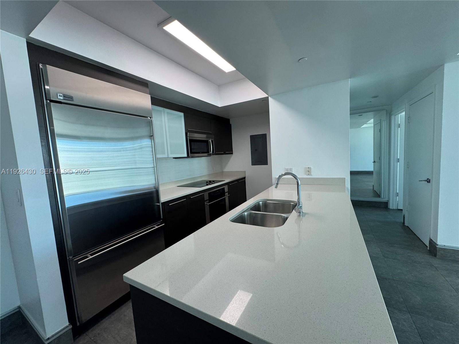 500 Brickell Ave #2703 Miami, FL 33131