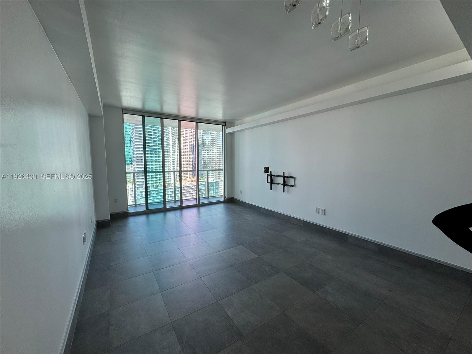 500 Brickell Ave #2703 Miami, FL 33131