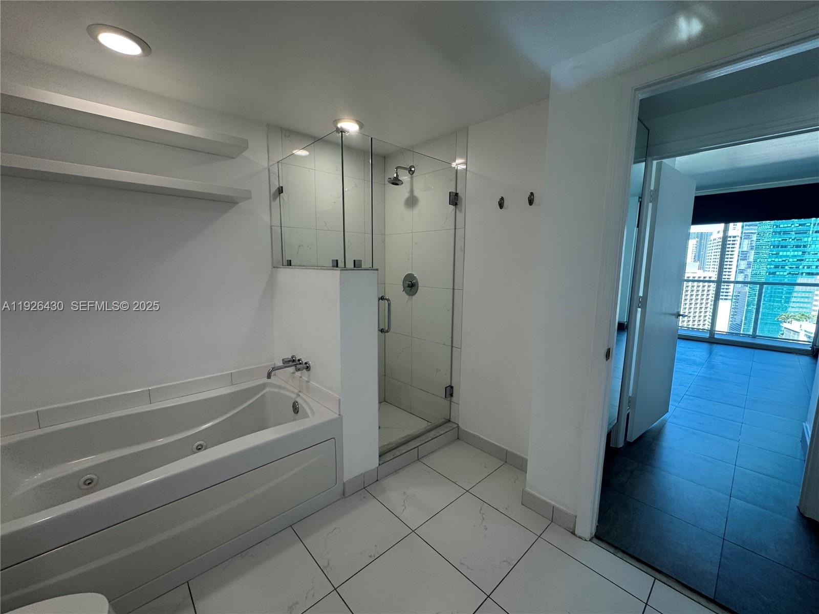 500 Brickell Ave #2703 Miami, FL 33131