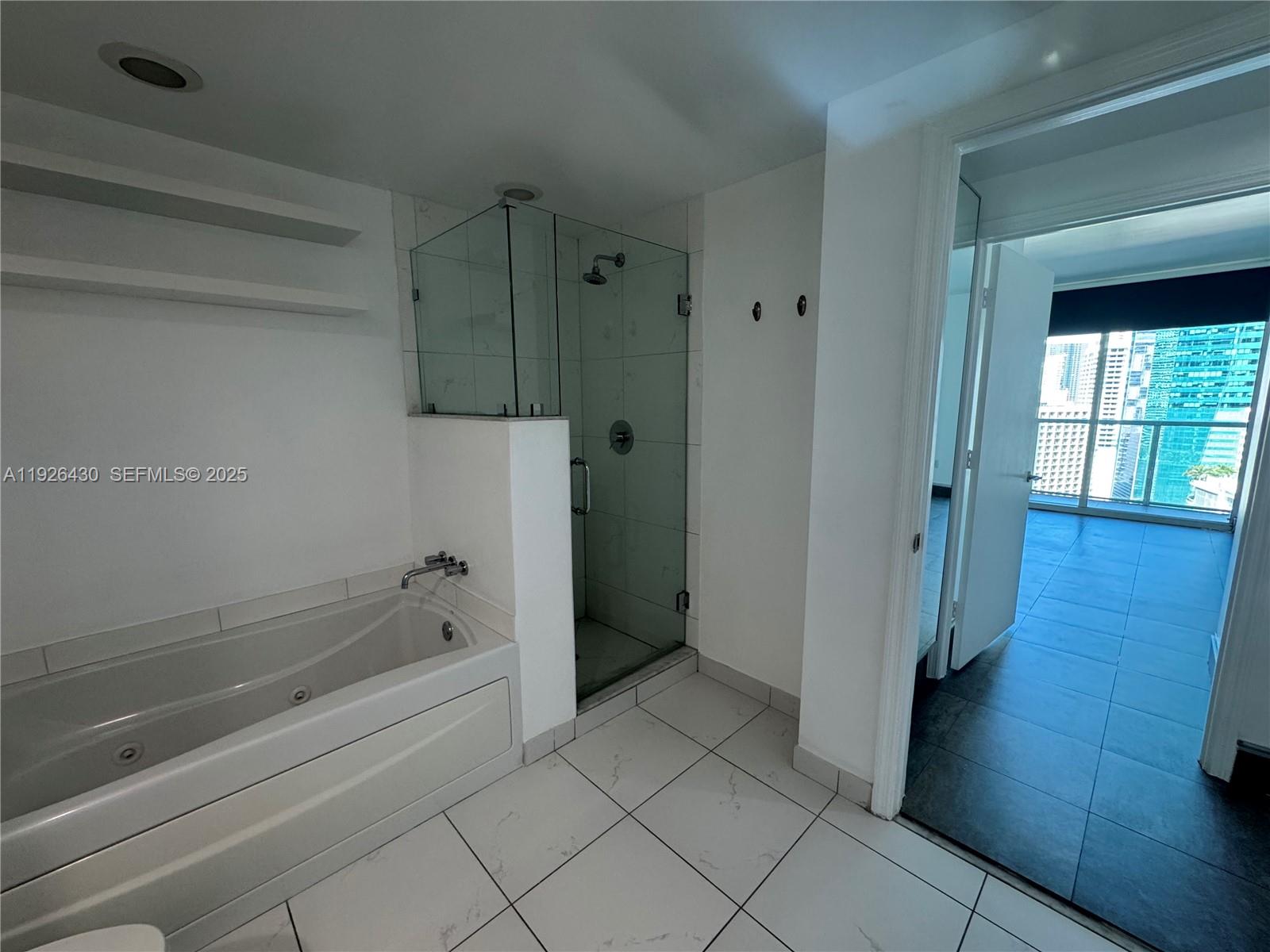 500 Brickell Ave #2703 Miami, FL 33131