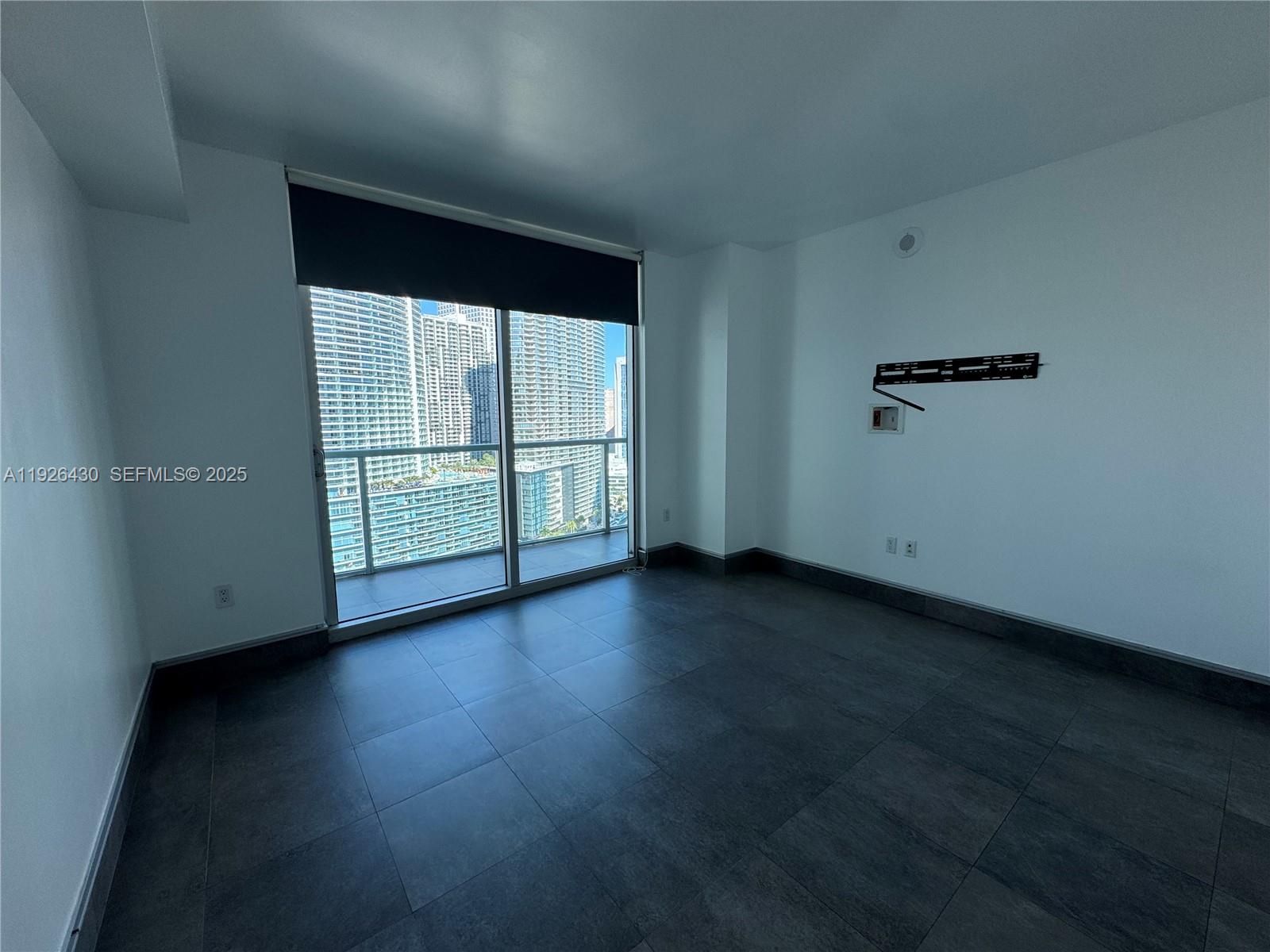 500 Brickell Ave #2703 Miami, FL 33131
