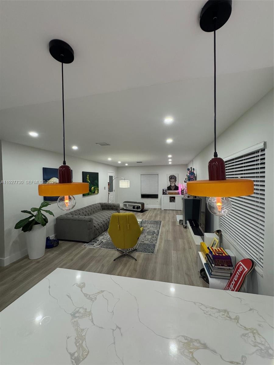 557 NW 44st #front Miami, FL 33127