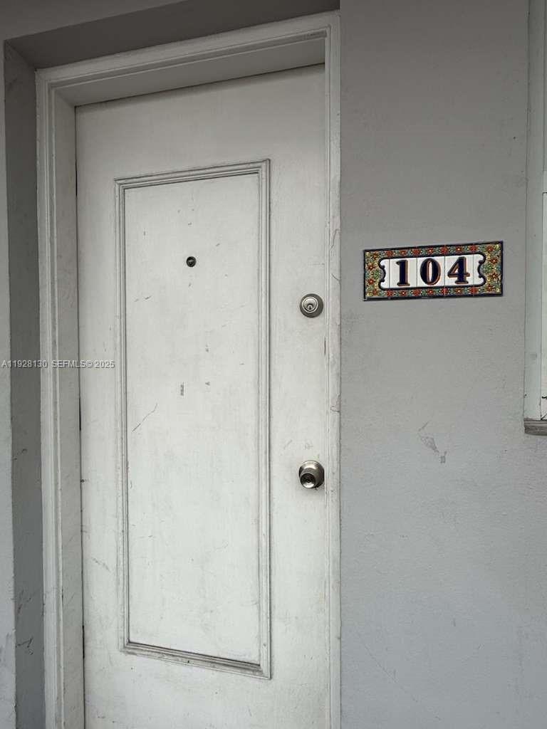 2225 NE 123rd St #104