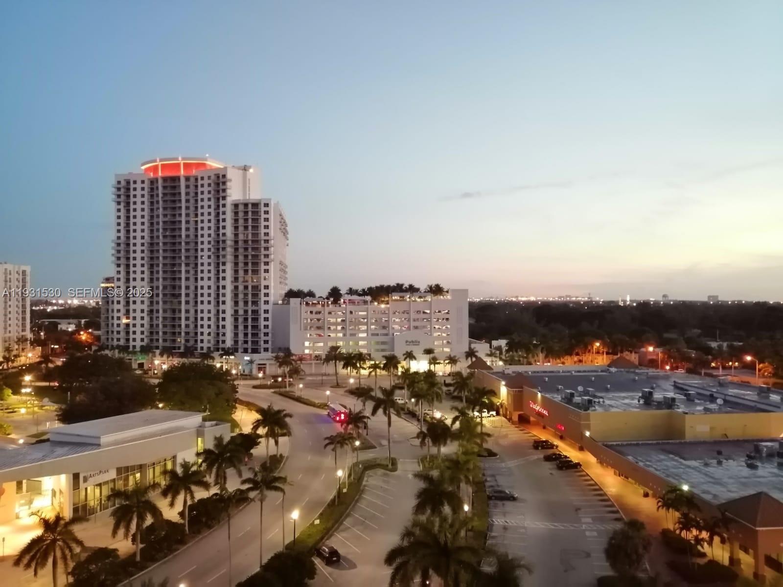 1720 Harrison St #10F