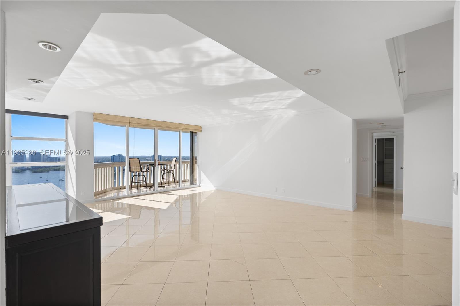 1000 W Island Blvd #3002 Aventura, FL 33160