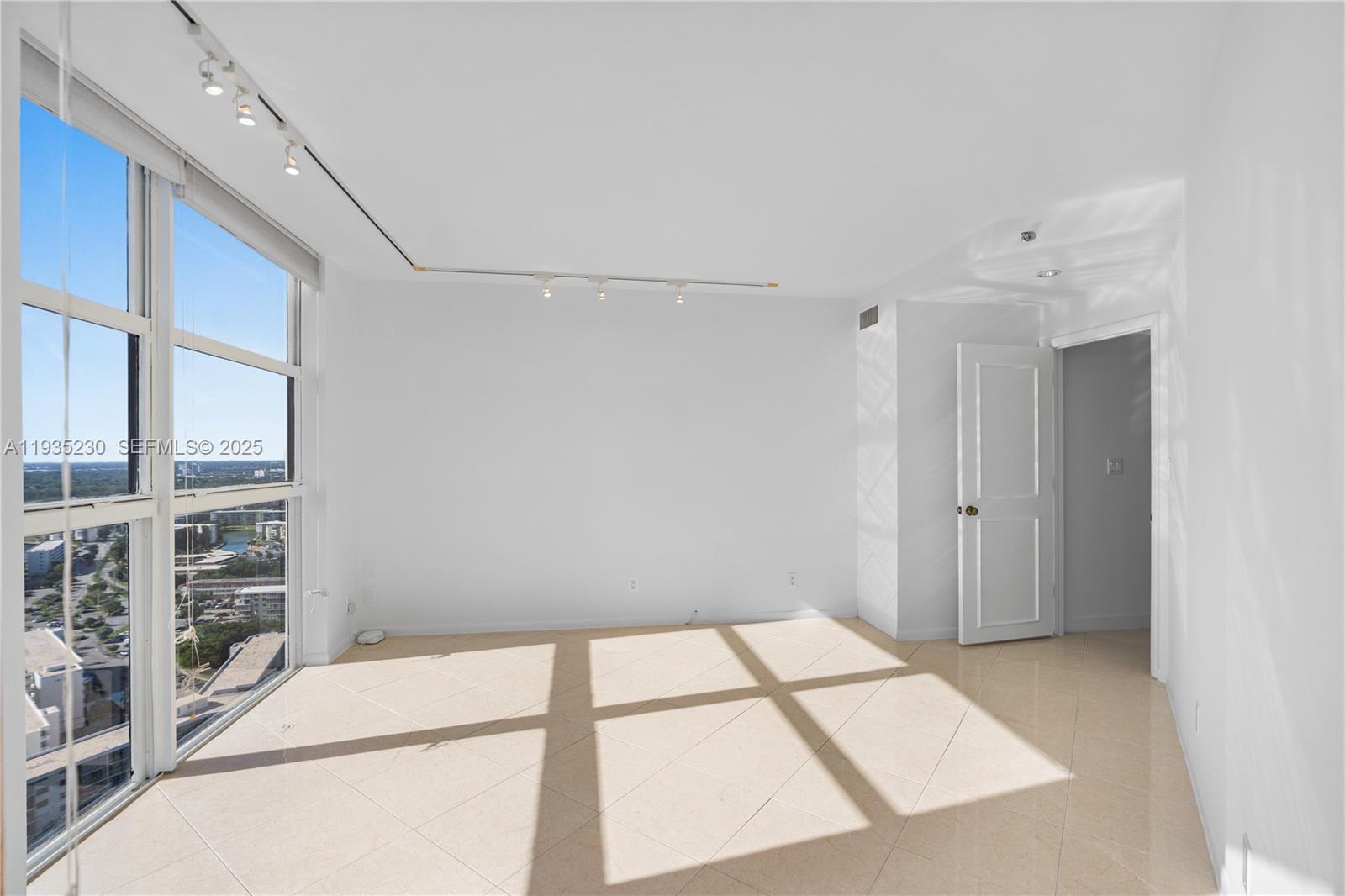 1000 W Island Blvd #3002 Aventura, FL 33160