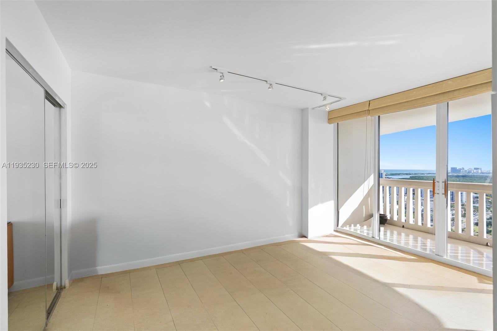 1000 W Island Blvd #3002 Aventura, FL 33160