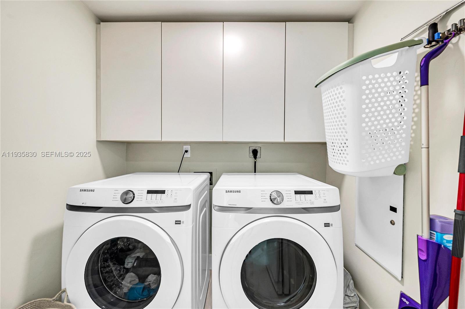 image Onyx on the Bay13