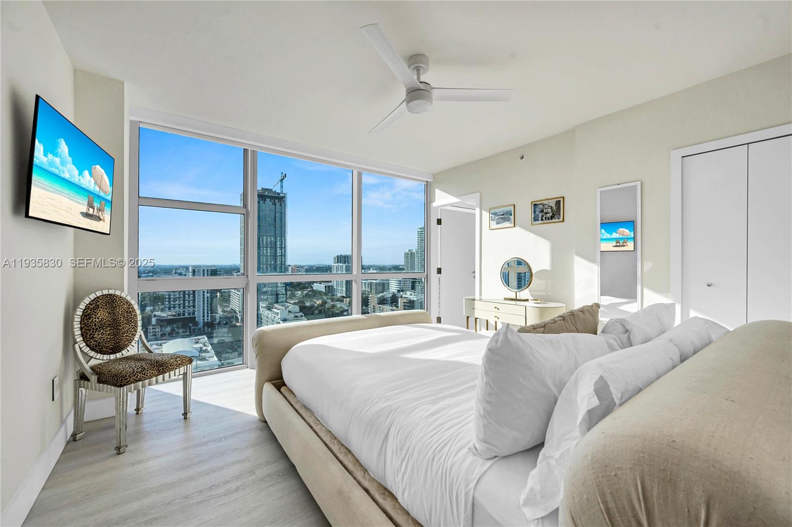 image Onyx on the Bay14