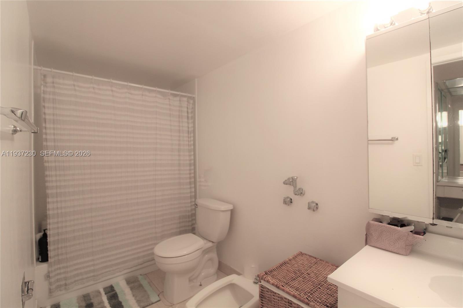 2500 Parkview Dr #315 Hallandale Beach, FL 33009