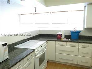 701 Three Iss Blvd #407