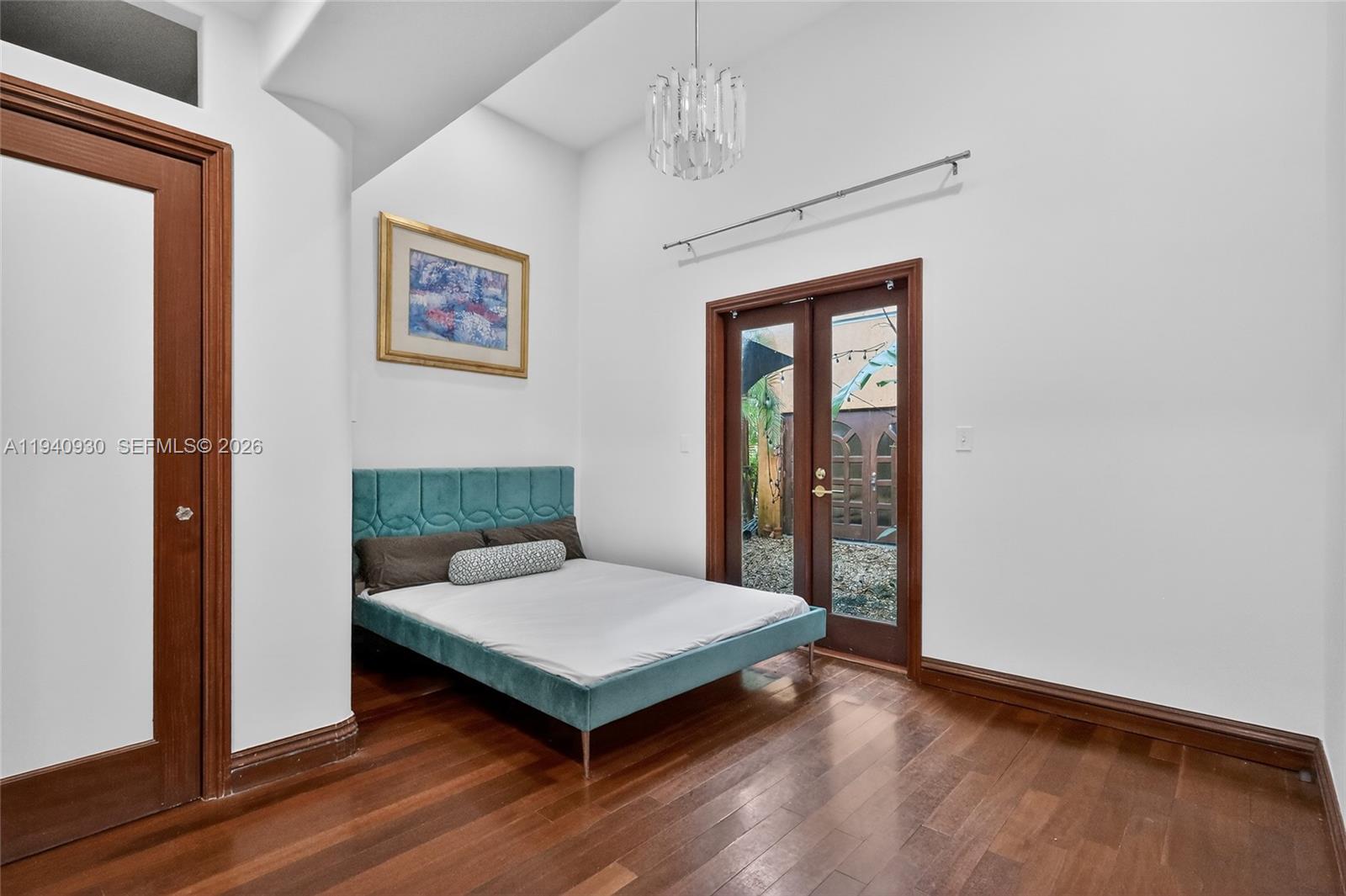 1852 SW 2nd Ave Miami, FL 33129