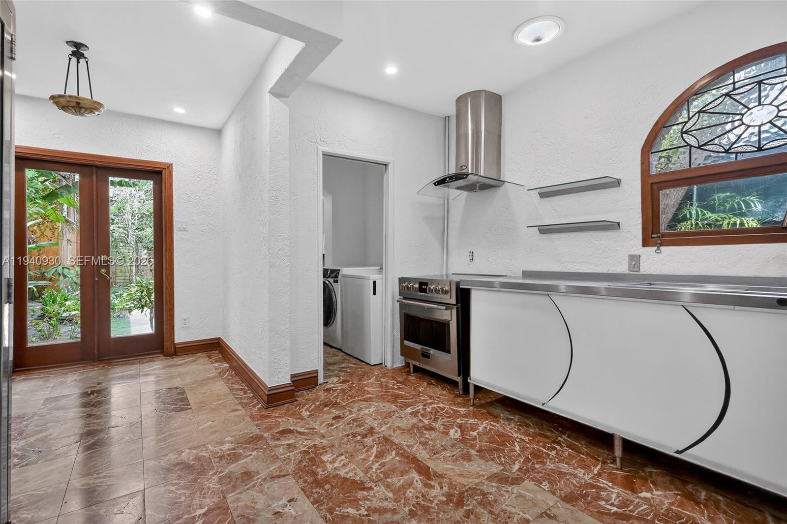 1852 SW 2nd Ave Miami, FL 33129