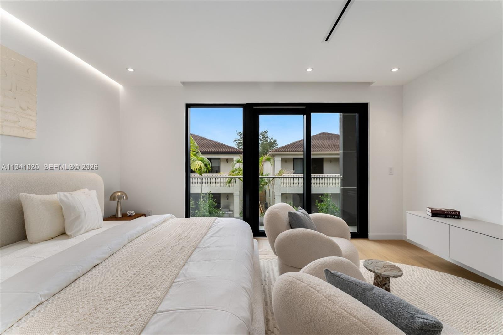 3067 Hibiscus St Miami, FL 33133