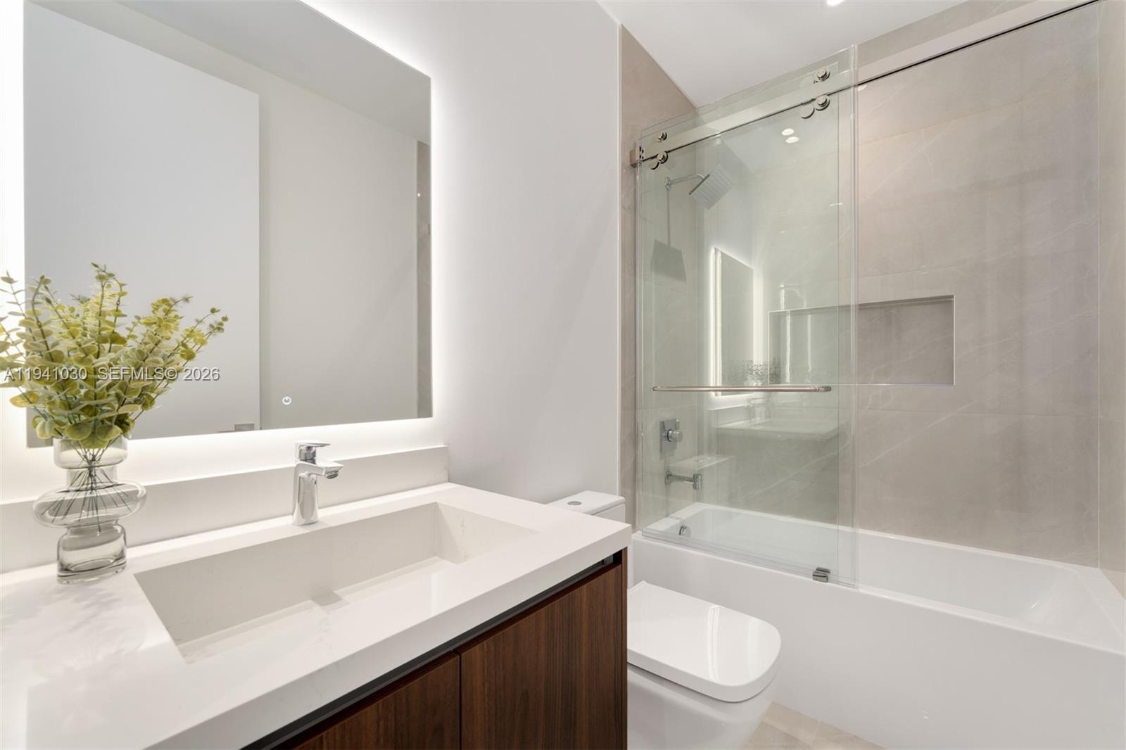 3067 Hibiscus St Miami, FL 33133