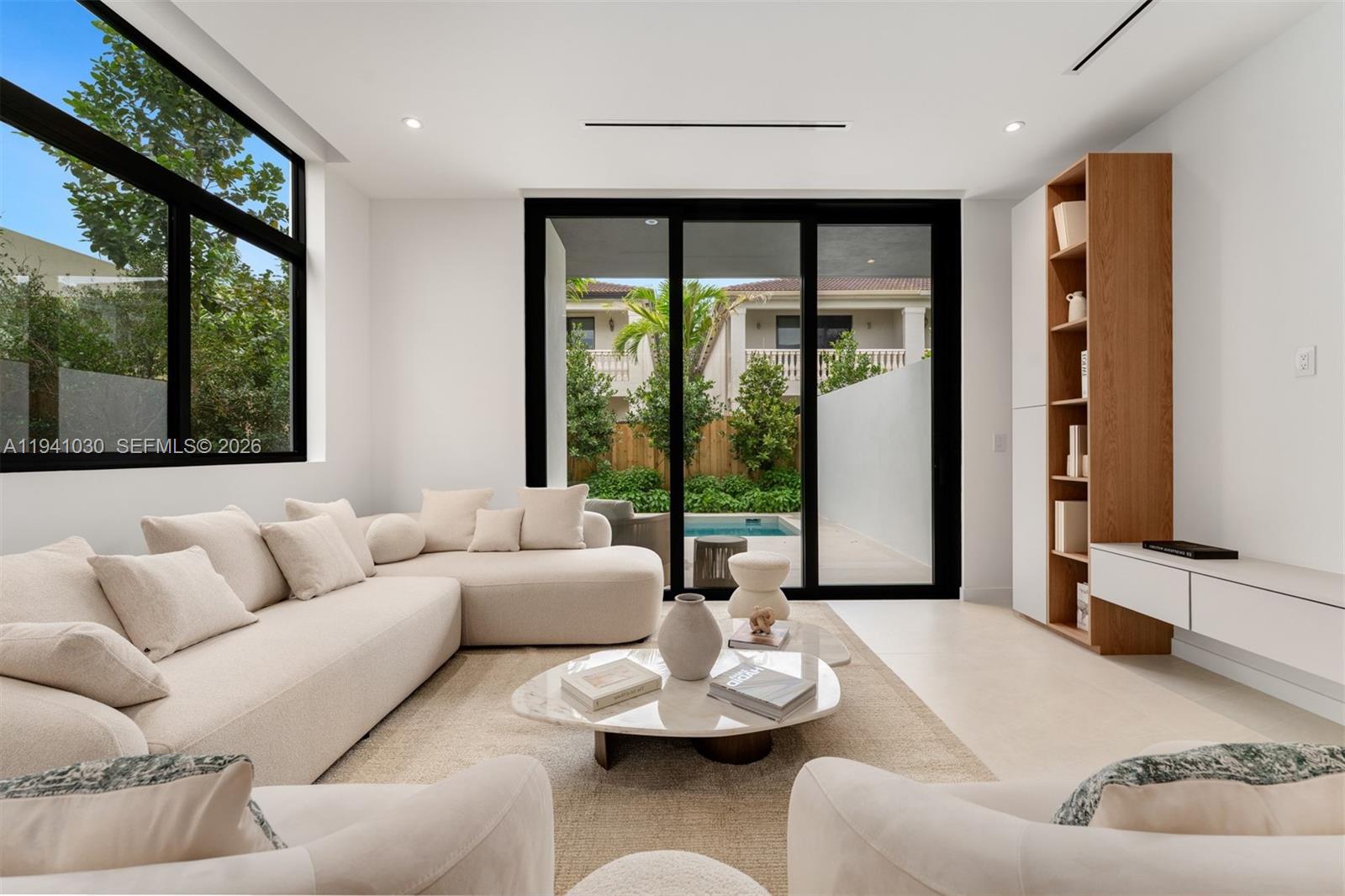 3067 Hibiscus St Miami, FL 33133