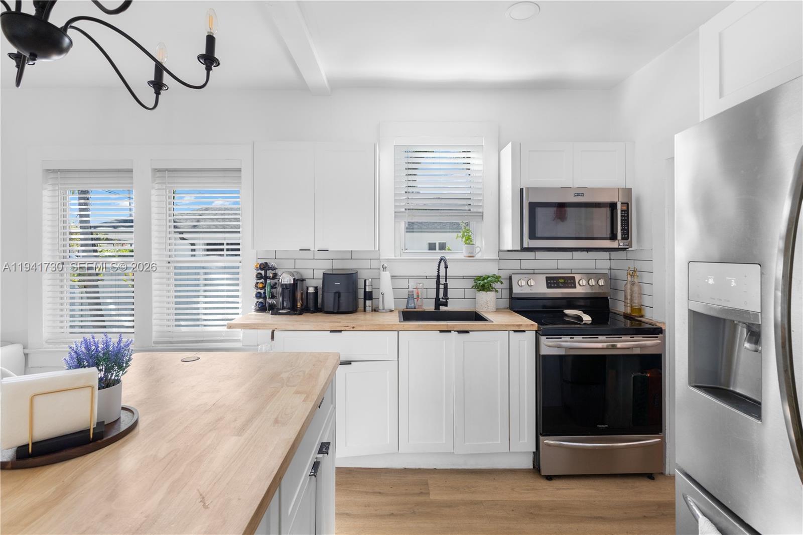 2811 SW 17th St Miami, FL 33145