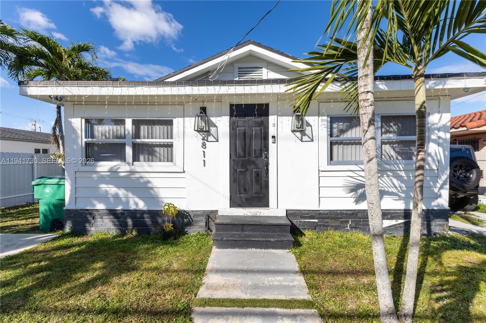 2811 SW 17th St Miami, FL 33145