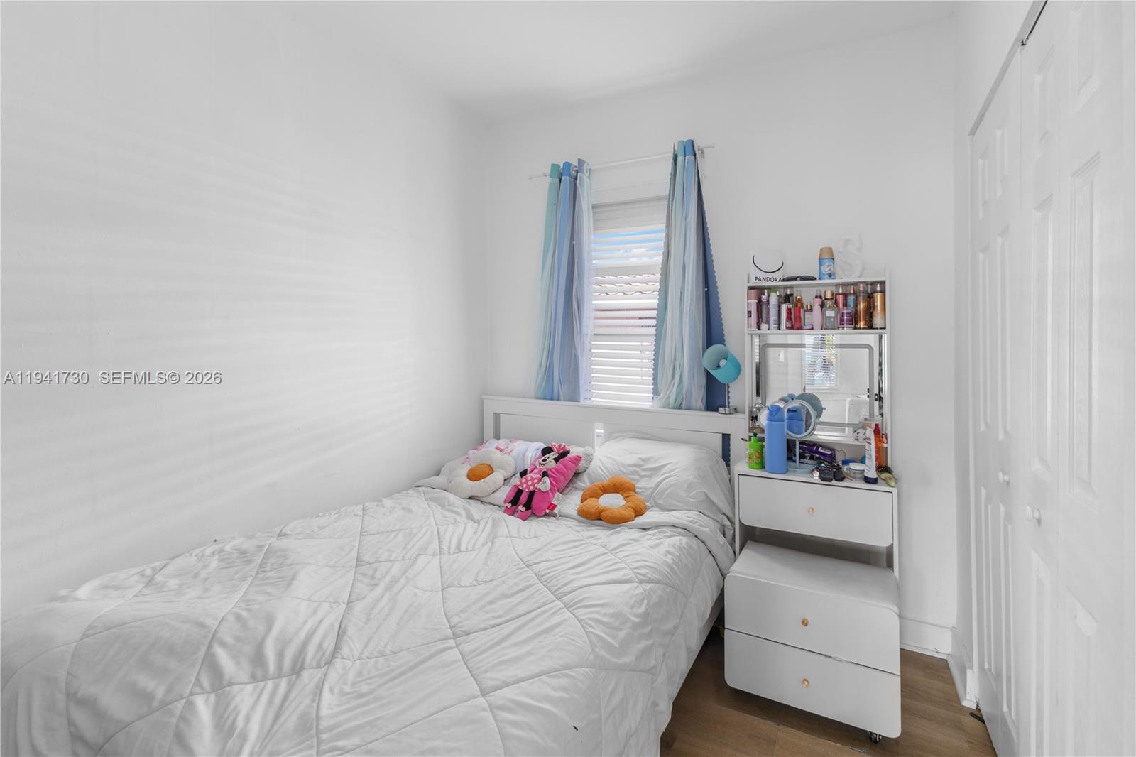 2811 SW 17th St Miami, FL 33145