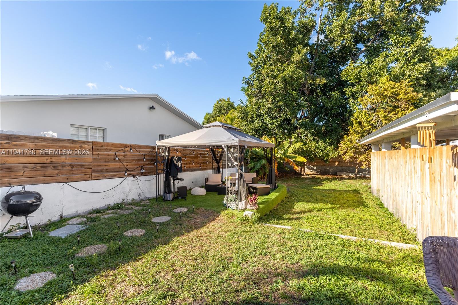 2811 SW 17th St Miami, FL 33145